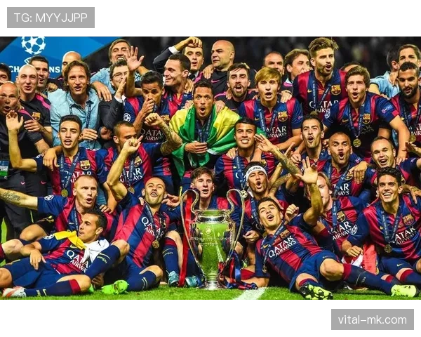 克鲁伊夫防守结构重塑现代足球:从压迫到空间控制的战术革命 克鲁伊夫防守结构重塑现代足球:从压迫到空间控制的战术革命