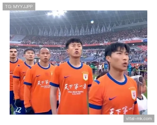 刘洋训练间隙偷偷点外卖，队友都惊了这档次差太大吧？