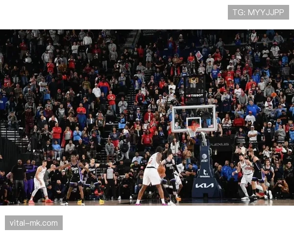 伊塞亚·托马斯突破带球创造高效出手机会提升球队进攻活力