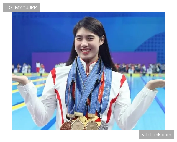 张雨霏去机场那身打扮，真是明星都得认输啊！