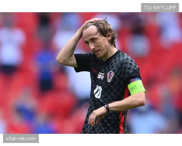 莫德里奇家冰箱里只有蛋白粉和冰块？